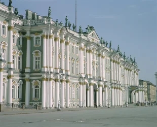 Uitzicht op de zuidgevel vanaf Palace Square, gebouwd 1753-62